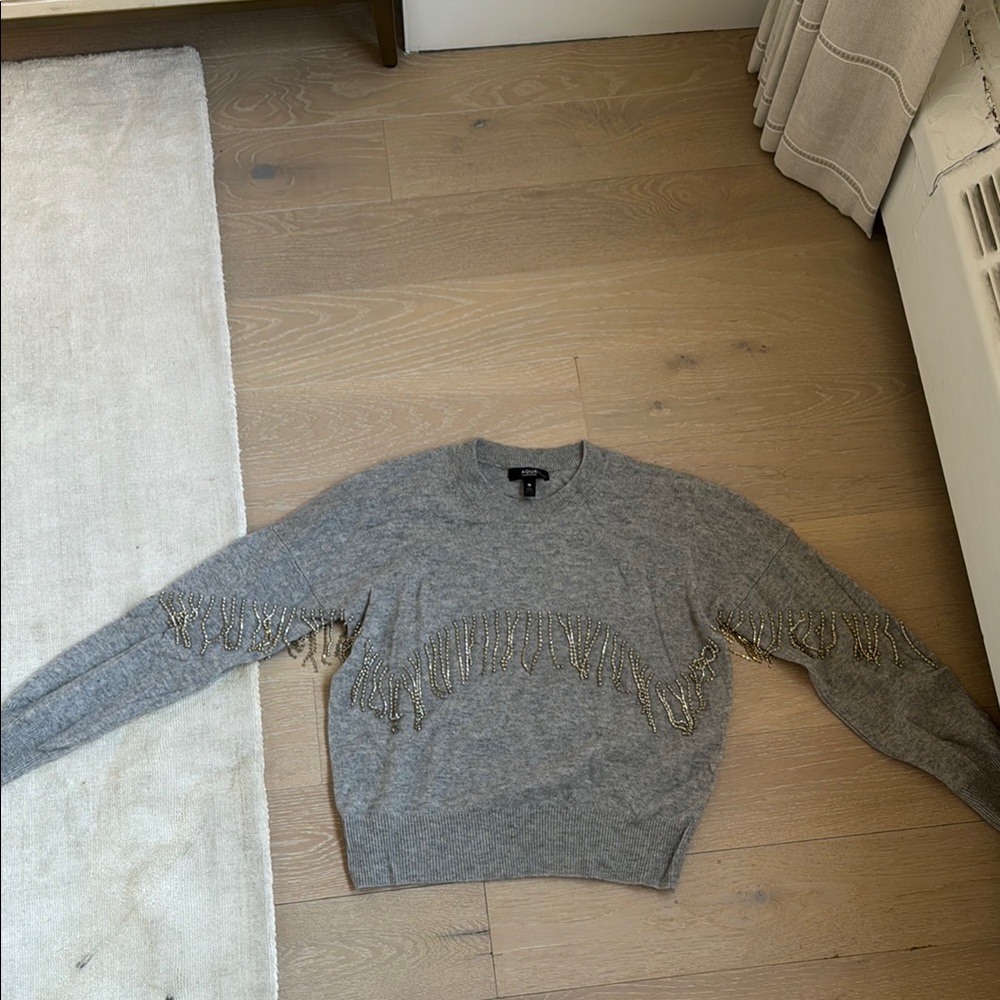 Gray Crew Neck Sweater in Classic Style